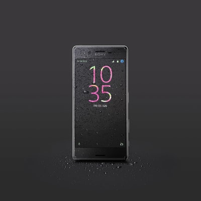 带水滴的索尼Android黑色智能手机